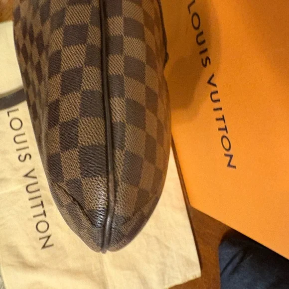 LV Bloomsbury PM Damier Ebene Brown Leather Crossbody/Shoulder Bag - Picture 3 of 17